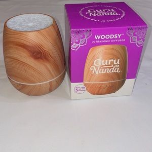 Guru Nanda Woodsy Ultrasonic Diffuser/Cool Mist Humidifier.  USB Cable, …
